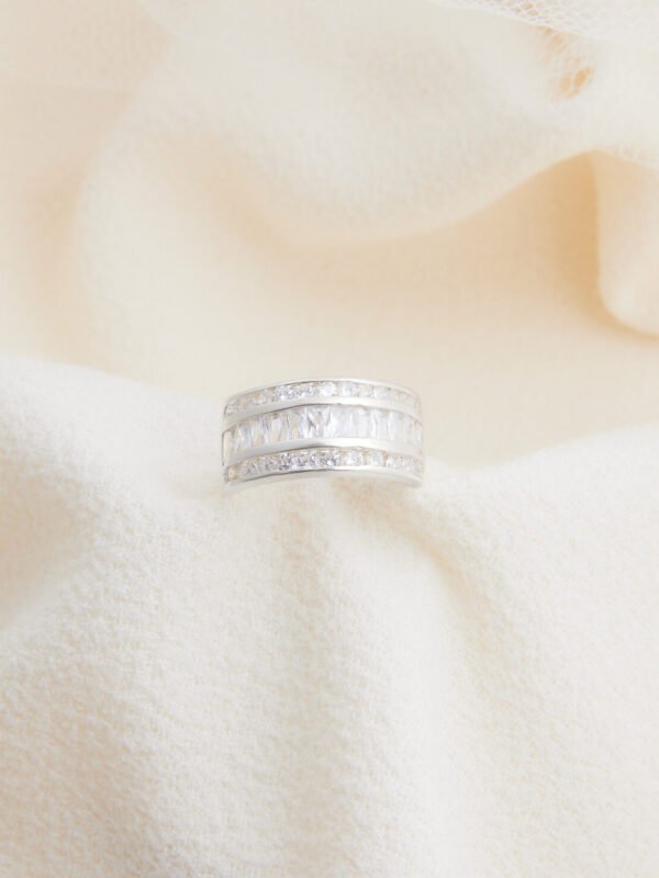 Anillo Donatella