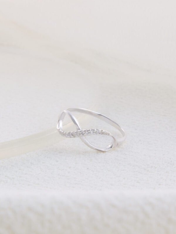 Anillo Justina